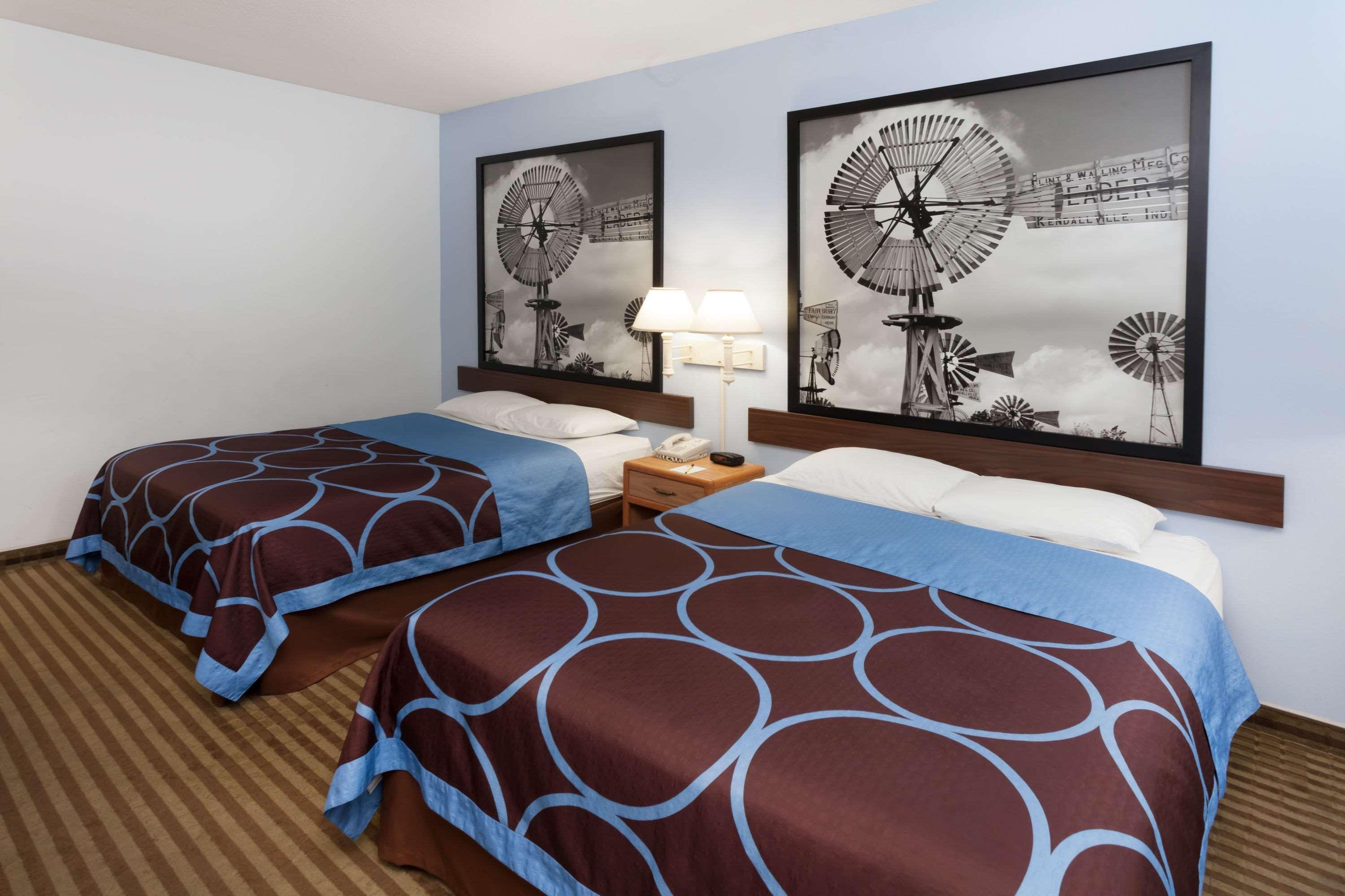 Super 8 By Wyndham Huntington Exterior foto